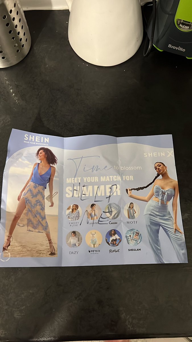 I wonder if <a href="/SHEIN_Official/">SHEIN</a> can explain why there was a note pleading for help in my housemates parcel