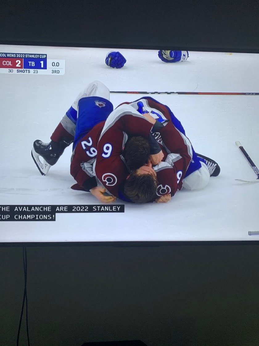 Happy birthday to me, ashton irwin and joe sakic. 