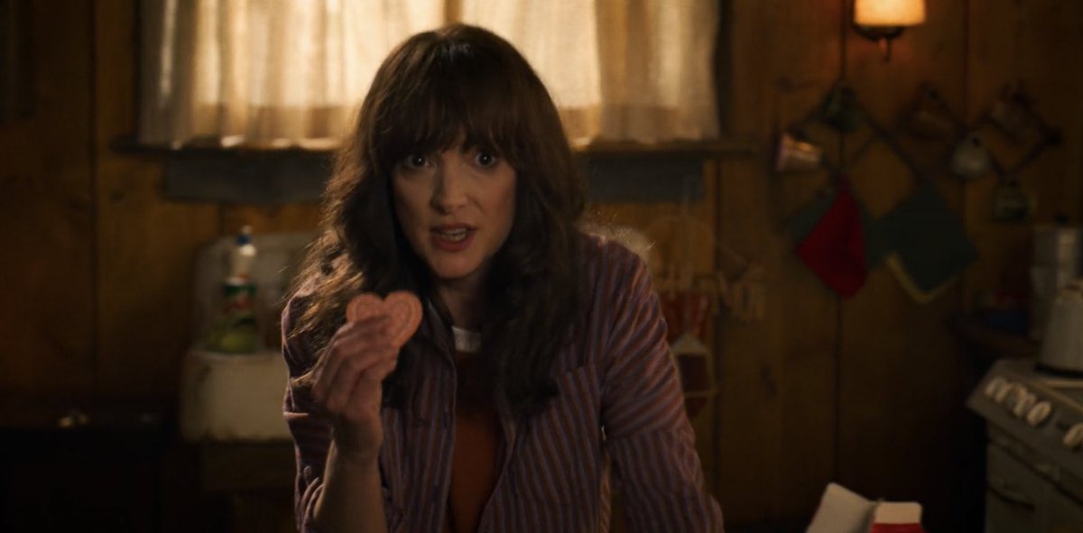 strangerxryder's tweet photo. one thing about joyce byers is that she’s ALWAYS right 
#StrangerThings https://t.co/71mMT32beG