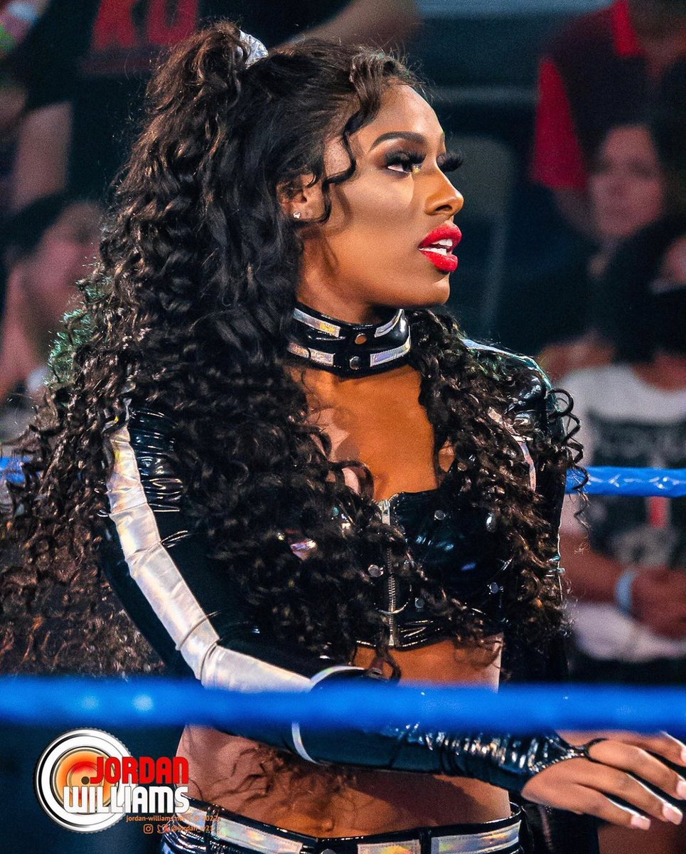 lashlegendwwe tweet picture