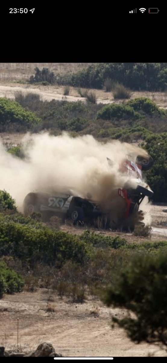 ItemizeEs's tweet photo. @ExtremeELive 30 seconds penalty for that. What a joke. Take it seriously for the safety of your drivers and review the championship regulations. https://t.co/Ln6D4Ty9yJ