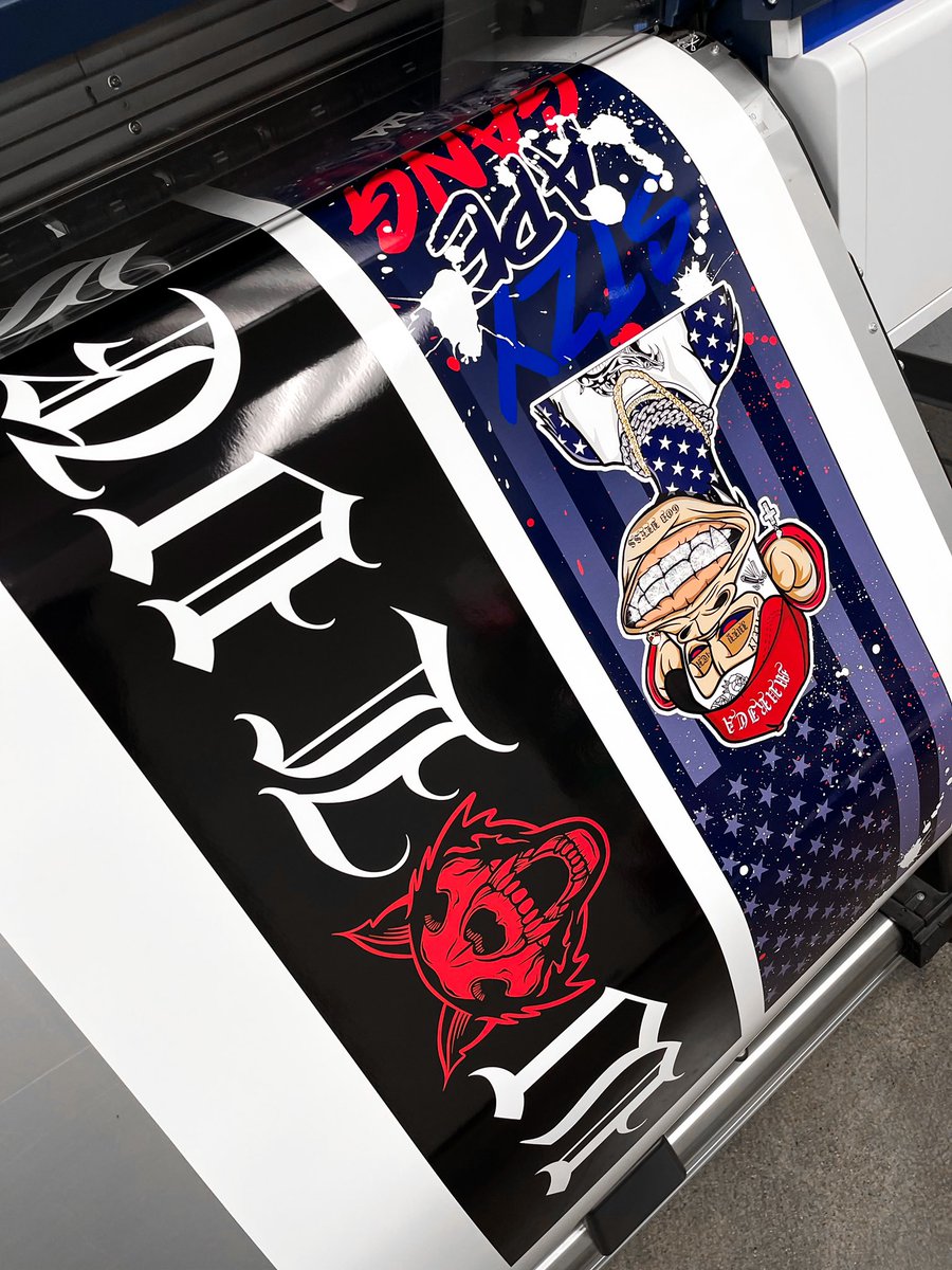 WHAT UP TWITTER FAM!
Just peaking in updating you all that I’m not dead, just slammed! 😂😂 But check these out 👀 SHEEEESH!!
We got some exciting stuff coming for @steezyapegang GENERATIVE collection!! 

@steezyapegang <a href="/RPWOLVES666/">RP WOLVES</a> <a href="/BryanveeEth/">Bryan Vee</a>  @Alejoholguin_ca