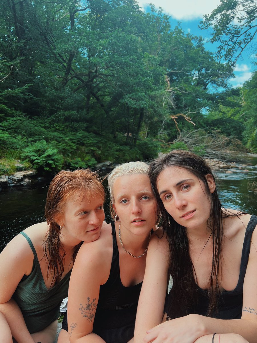 doddleoddle's tweet photo. riva divas https://t.co/g998hvLbgo