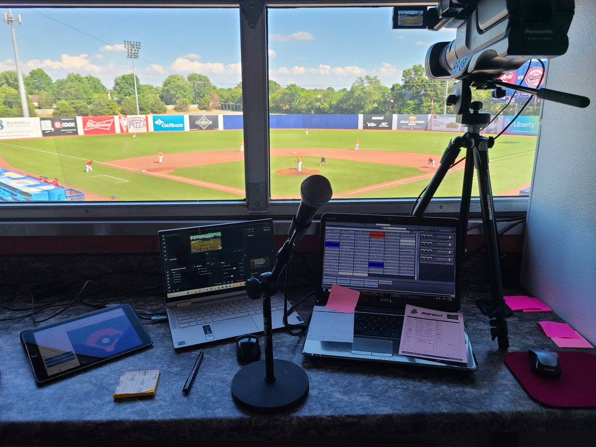 coach_pent's tweet photo. Crush Baseball with four screens, a camera, and a microphone, make a perfect case for multi-tasking. Just need 2 more things to do. 🤭

Let's go Crush! https://t.co/BVJ8gDJ30V