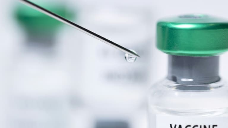 BFMTV's tweet photo. Uruguay: la justice suspend la vaccination des enfants contre le Covid-19
https://t.co/cy6Q8gcMqM https://t.co/KY3dy0T4C7