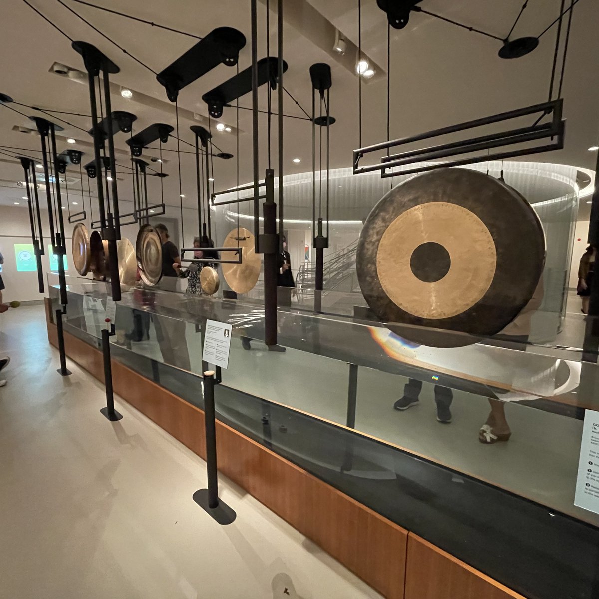 VanessaSTroiano's tweet photo. During a recent #K2FridayNight @RubinMuseum, I enjoyed the interactive #MandalaLab, a sensory experience featuring gongs, scent installations, and meditative breathing guided by a pulsating light.
#RubinMuseum #HimalayanArt #Buddhistart #Buddhism #Mindfulness #art https://t.co/8fAx88b3Es