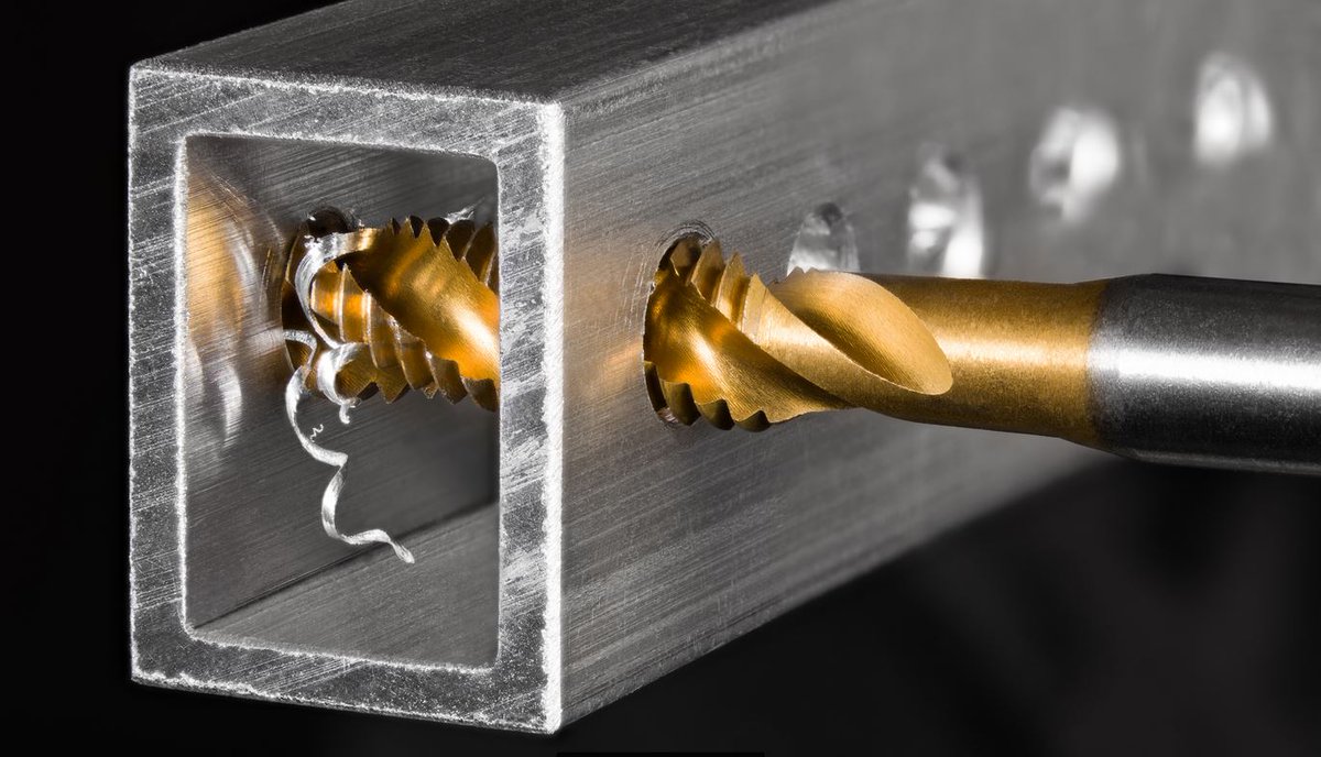 MSC_Industrial's tweet photo. When cutting internal threads, chip control is everything. Here’s how to achieve it. 

https://t.co/aB77hsfvgb

#machining #metalworking #makingchips https://t.co/SCZvGRPdFB