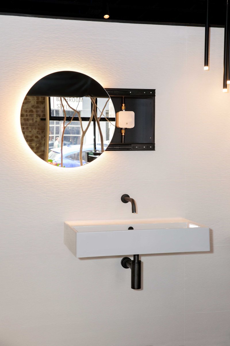 archanddesign's tweet image. Stay ahead of costly water leaks with the Caroma Smart Command Eco Valve. This intelligent product isolates leaks before they become a problem.

Learn more at smartcommand.com.au

#caroma #smartcommand #watermanagement #watersustainability #smartwater