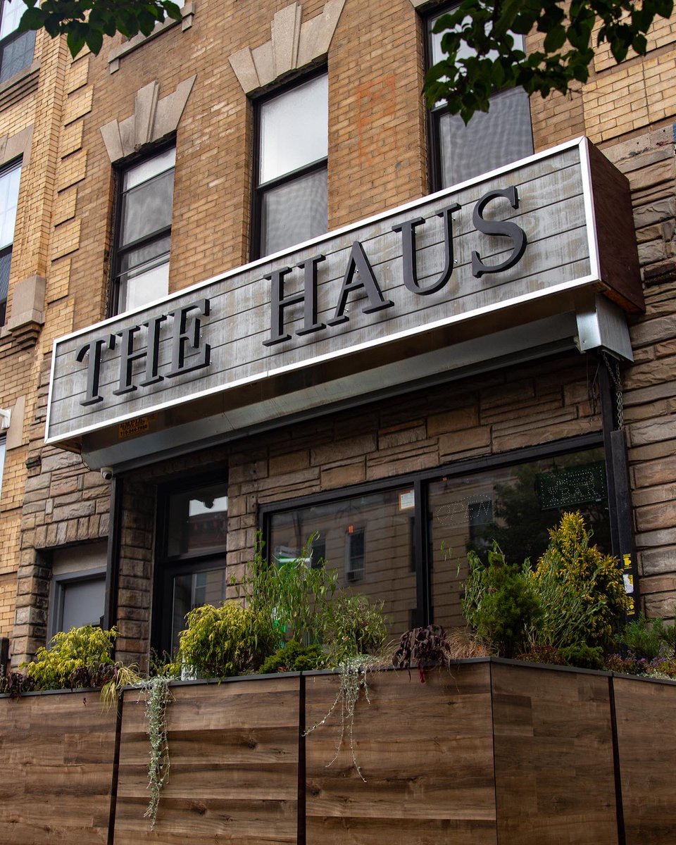 Jamaicanrass's tweet image. Wassup family. 
My friends and I opened a bar (@TheHausBK) last week in Brooklyn. Come show love in you’re in the area!
#BlackOwnedBusiness #NYC