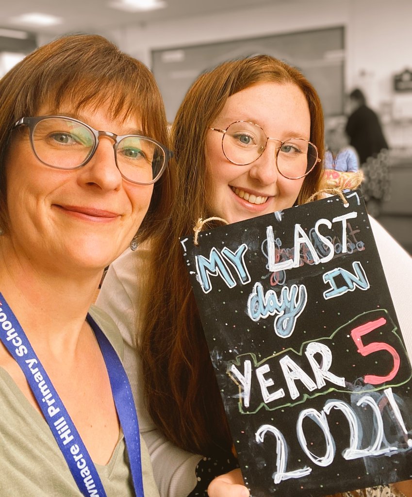 Teamwork is such a major part of teaching, even more so for 2 NQTs starting out in Year 5.  2 years later and we're still talking! 😂
This amazing lady was the best Teamie to bounce ideas off EVER! Somehow we muddled through.   @missbriYr6   will miss working with you! ❤️