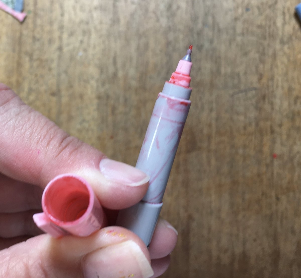 strvngrtst's tweet photo. Esp. when one of them barfs all over your work in an effort to convince you 😳🙄😆

#mixedmedia #challenge #MakeItWorkForYou #KeepingItReal https://t.co/j0OKihthPu
