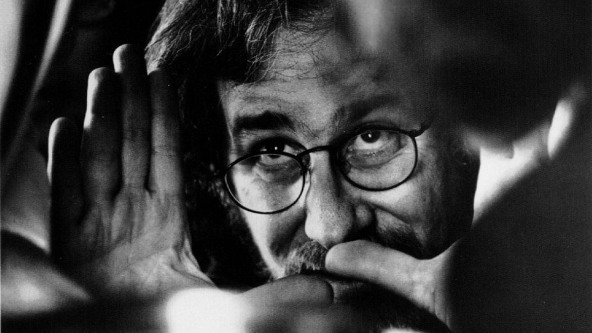 yanndanh's tweet photo. "L'objectif est de raconter une histoire, pas d'essayer de vendre un produit." - Steven Spielberg

#Cinema #Story #Histoire #Objectif #Spielberg #Citation #Quote https://t.co/xByicpDDcO