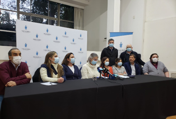 📢 𝗖𝗼𝗺𝘂𝗻𝗶𝗰𝗮𝗱𝗼 𝗱𝗲𝗹 𝗦𝗶𝗻𝗱𝗶𝗰𝗮𝘁𝗼 𝗠𝗲́𝗱𝗶𝗰𝗼 𝗱𝗲𝗹 𝗨𝗿𝘂𝗴𝘂𝗮𝘆 𝘀𝗼𝗯𝗿𝗲 𝗲𝗹 𝗳𝗮𝗹𝗹𝗼 𝗷𝘂𝗱𝗶𝗰𝗶𝗮𝗹 𝗾𝘂𝗲 𝘀𝘂𝘀𝗽𝗲𝗻𝗱𝗲 𝗹𝗮 𝘃𝗮𝗰𝘂𝗻𝗮𝗰𝗶𝗼́𝗻 𝗰𝗼𝗻𝘁𝗿𝗮 𝗖𝗢𝗩𝗜𝗗-𝟭𝟵 𝗲𝗻 𝗻𝗶𝗻̃𝗼𝘀 𝘆 𝗻𝗶𝗻̃𝗮𝘀 
👉🏼 bit.ly/3Io18bJ