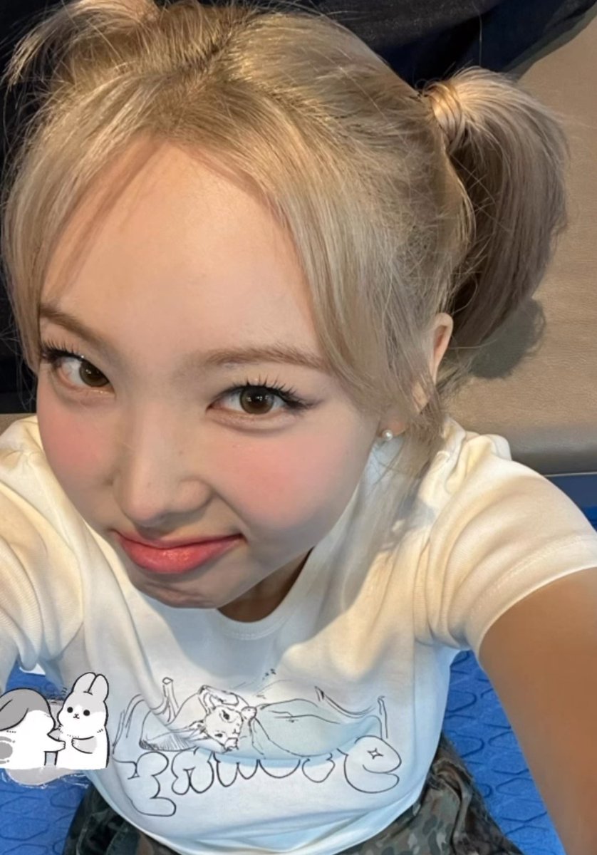 ‧₊˚✩ tweet media