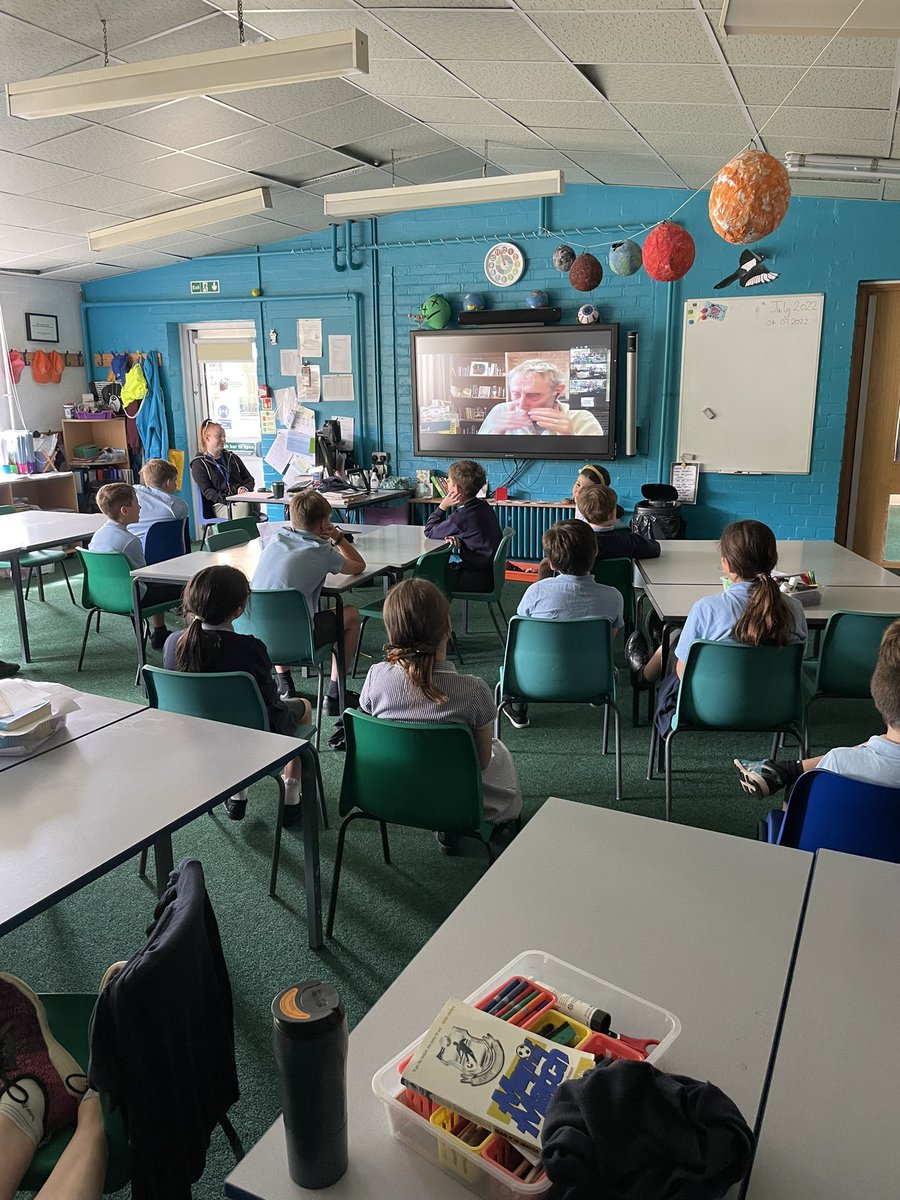 PendockPrimary's tweet photo. We love @MichaelRosenYes Thank you @LedburyPoetry for organising our sessions today! We loved hearing him recite his poems and enjoyed joining in #poetry #localevents #support #reallifeexperiences #enhancingcurriculum #Englishlanguage @CofEWorcEduTeam https://t.co/SZpxVYyZZa