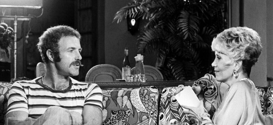 My heart goes out to the family &amp; friends of #JamesCaan. Always loved interviewing Jimmy, especially on my “Rona Looks At” special. So talented in films like “The Godfather,” “Misery” &amp; “Freebie &amp; The Bean.”