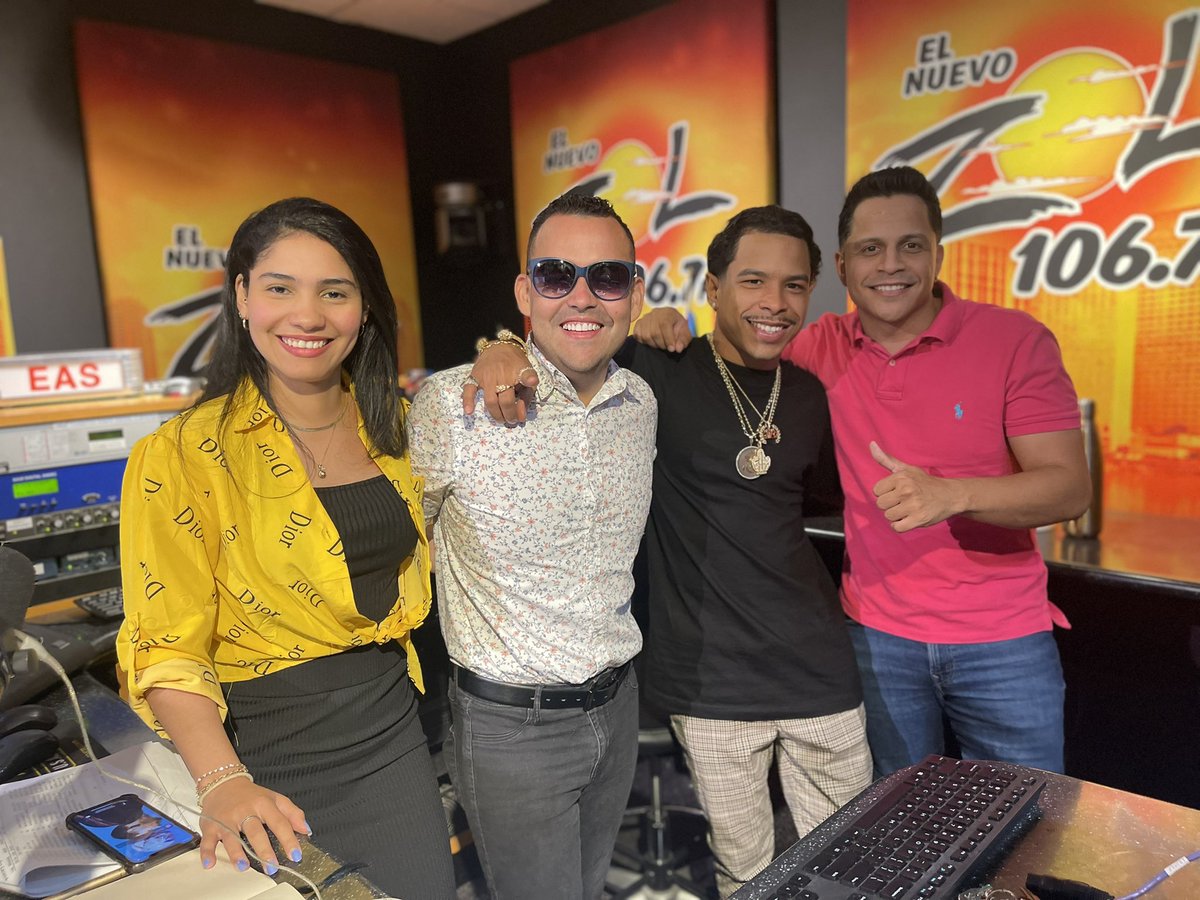angelyrosich's tweet photo. Jamby El Favo visita el Nuevo Zol 106.7 FM en SBS durante su media tour de su reciente exito musical “Triste y Vacia” famoso tema en homenaje al Icono de la salsa Hector Lavoe.  #jambyelfavo #elnuevozol #sbs #radio #mediatour #miami #innercat https://t.co/hJl6U4ES9j