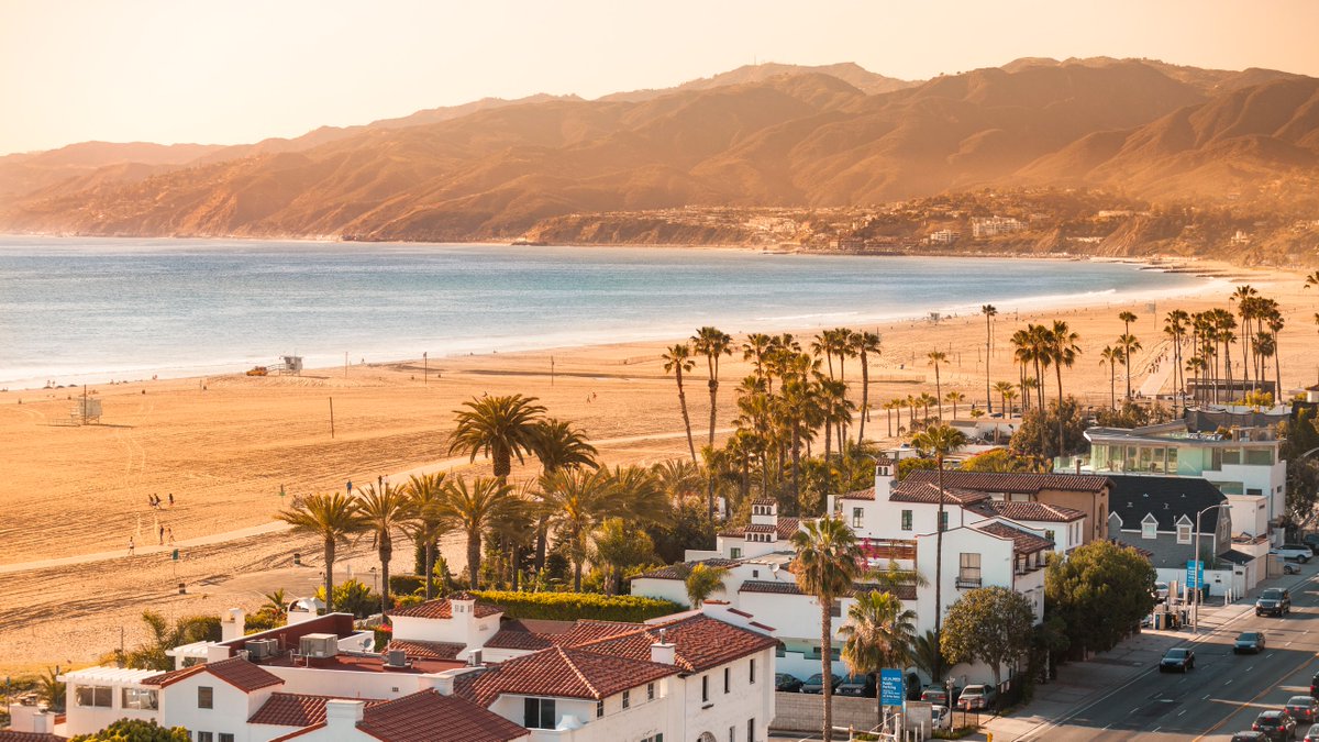 ensembletravel's tweet photo. There's no shortage of beautiful beaches in the U.S., but there is a shortage of beaches with wheelchair #accessibility. Here are 10 beaches doing their best to bring accessibility to the sand. 🌴🌊🌞
#inclusivetravel
https://t.co/D2Mgcqvsbb https://t.co/rRogkPk6Lt