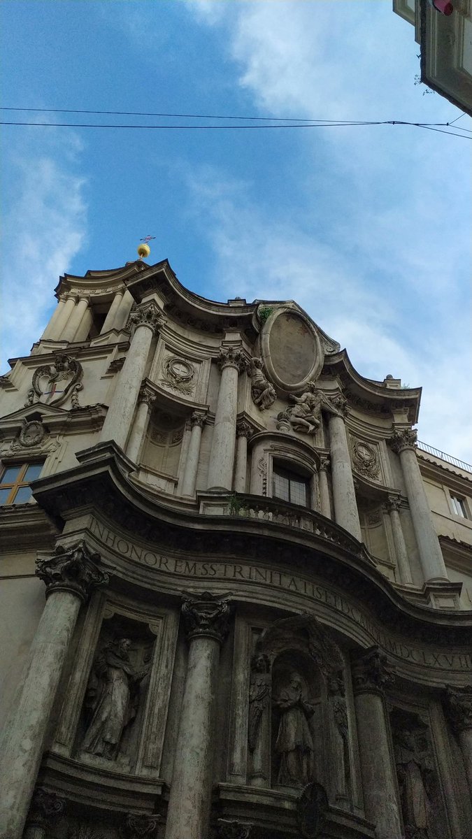 Borrominesca's tweet photo. Hoy Borrominesca ha visto por primera vez en persona las obras de Borromini 💜 https://t.co/xxxYfevJob