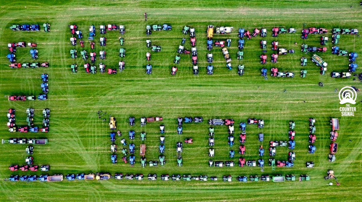 350 tractors have pulled together to send this message to the world. "HELP! NO FARMERS, NO FOOD!"
DutchUprising.com