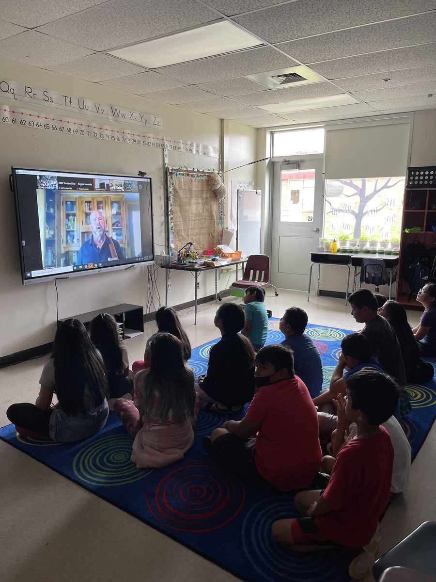 TiffanyLedyard's tweet photo. What an exciting week of FAST! Students had fun with slime, participated in a virtual field trip where they learned about different cultures around the world, and acted out a story with Enhance Arts. #FCPSFAST #proudtobeahusky https://t.co/wY24AIdxOK