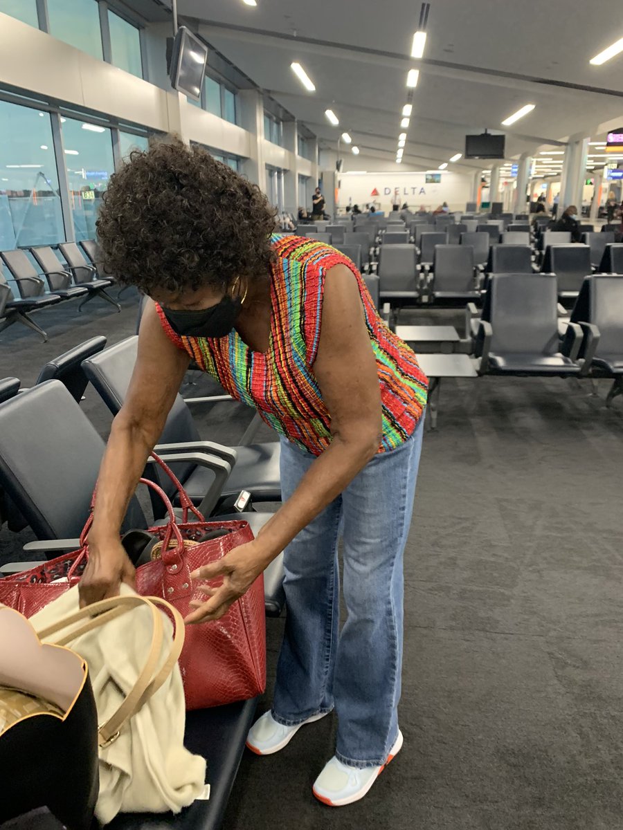 DrJermallWright's tweet photo. Yall - my momma is here in Little Rock. I’m happy….oh &amp; my other peeps are here too BUT this tweet is about my mother!! #MrsHelen #mommasboy https://t.co/OQXqjz627v