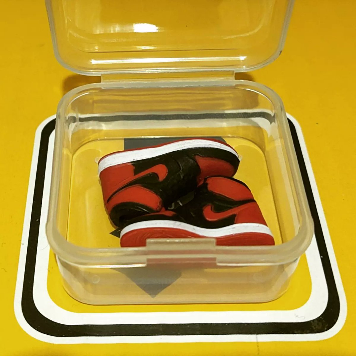 DarkOverloarded's tweet photo. #FreddyKrueger got dem dope #Nike #AirJordan1 #RetroHighOG! 🔥 #NECA #One12 #7InchFigure #ModelFigure https://t.co/ErsSf0GRQI