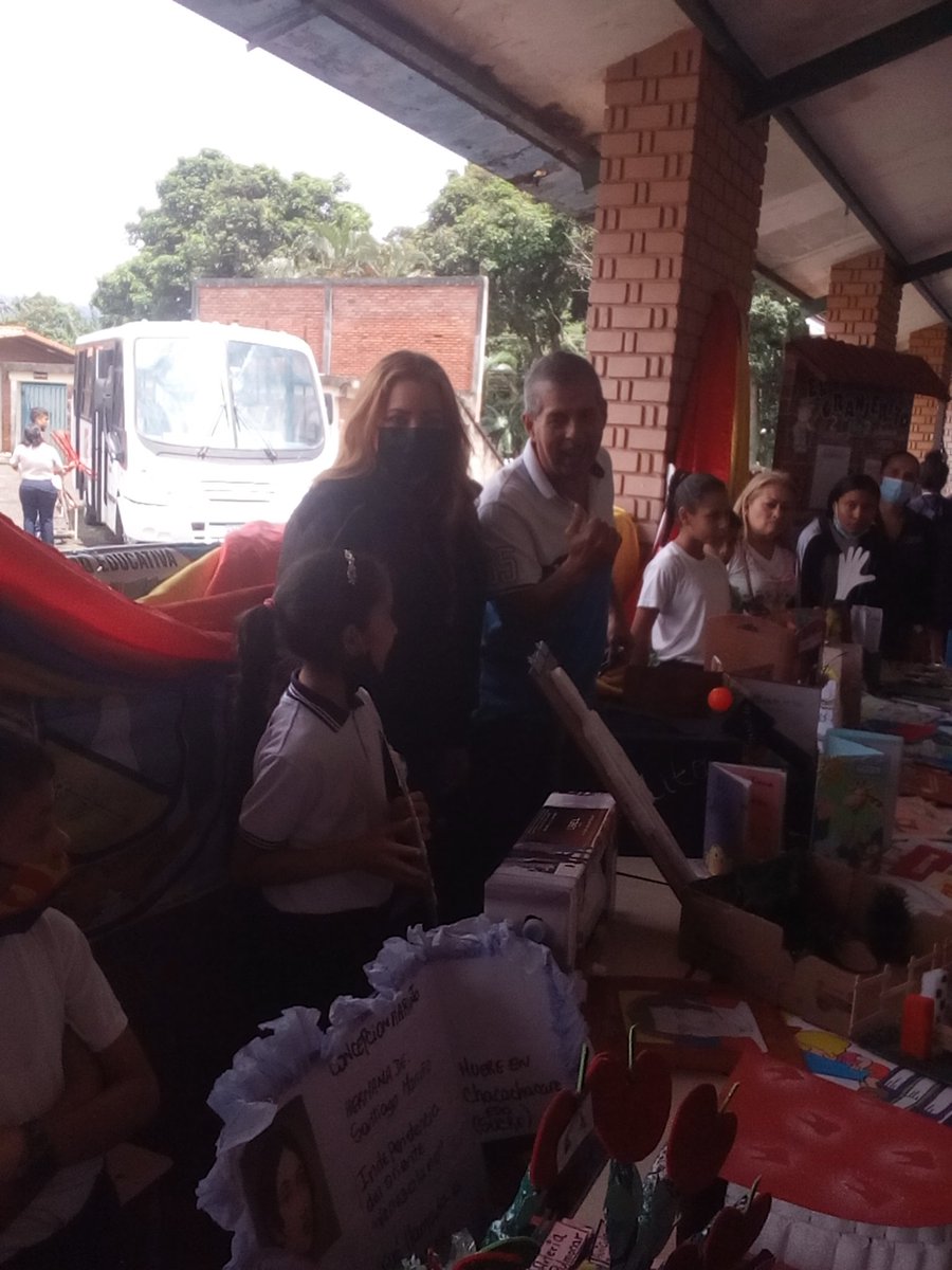 CEI DR LEONARDO RUIZ PINEDA hoy en el encuentro de saberes y haceres de los cra  acompañando nuestro circuito numero 6.