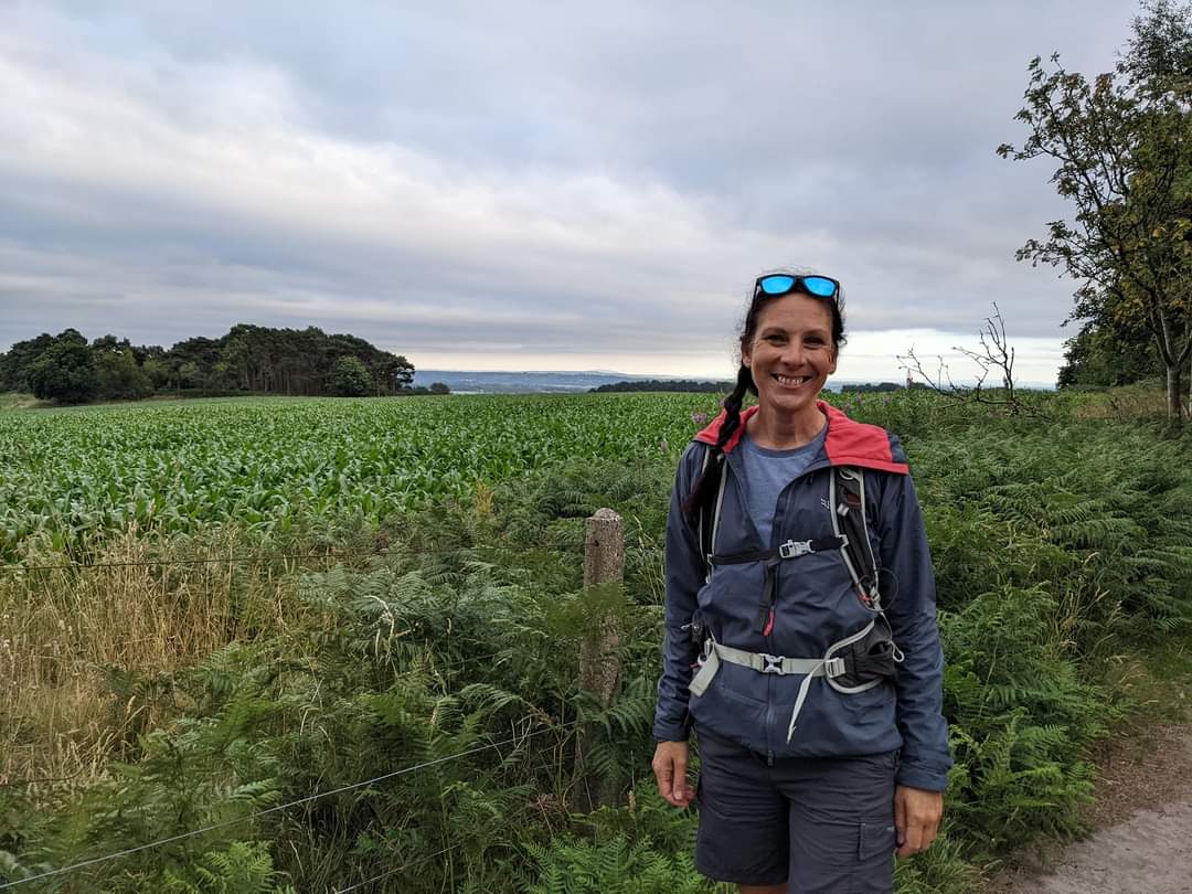 saracrosland's tweet photo. Great views, cave exploration, a beautiful sunset and a catch up with friends! What better way to spend the evening. 🙂

#NatureTherapy #LoveWalking #Hiking #VitaminN #FoodForTheSoul #CGOC https://t.co/pd0rlbVtki