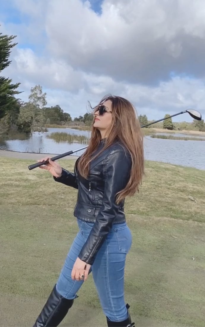 sonaliphogatbjp's tweet photo. #melburne #Hidanvally #golfclub 
#sonaliphogat #RealBossLady #Haryana #actresslifestyle
#actressgallery 
#songshoot #shoot #shooting #trending #shootlocation https://t.co/3drRl6LuIm