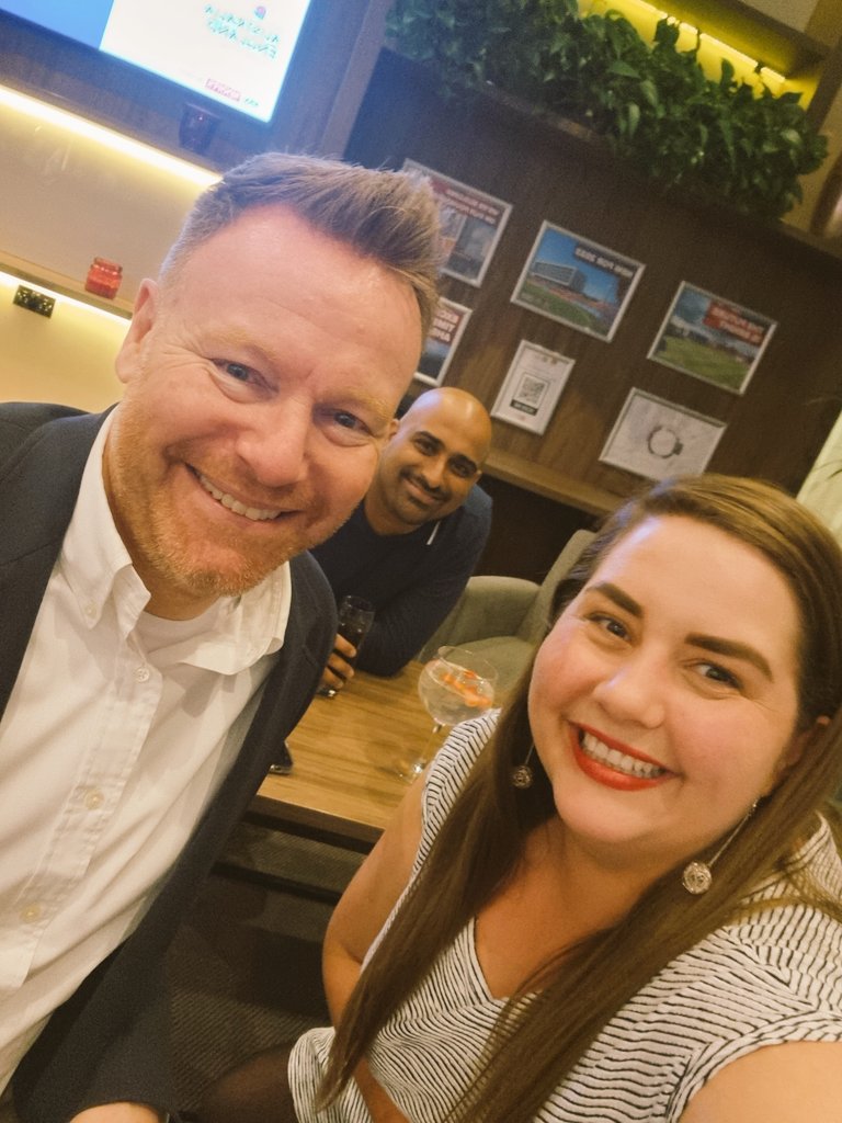Michellenee22's tweet photo. After @TheTicketingBiz forum awards drinks with these lovely lads @alispiers &amp; @vishaldayal88 #tbf22 https://t.co/CoRKr2oRUG