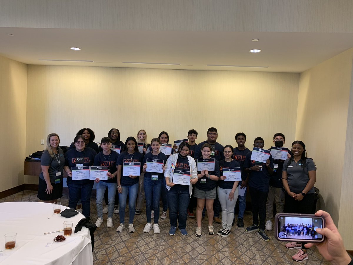 AVID_OGMS's tweet photo. We couldn’t be more proud of our @GoodnightSMCISD student leaders!💜 They shared their AVID experience with educators from across the country @AVID4College Summer Institute to inspire #AVID4Possibility. @SMCISD_AVID @EducatorAJM https://t.co/TMsBhQsBoR
