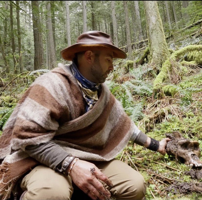 thesquatchsreal's tweet image. This is really cool stuff. @COYOTEPETERSON just posted this on his Instagram. Stumbled upon a primate skull while out in the Pacific Northwest. Can’t wait to see what information they get on it. Could it be a Bigfoot skull? #thesquatchisreal