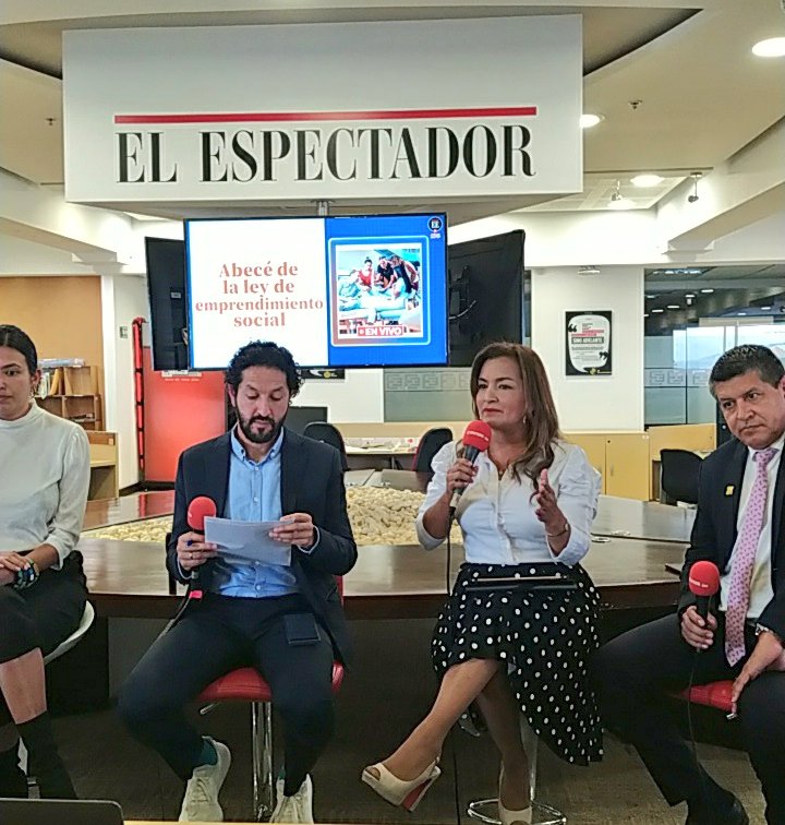 irmalherrera's tweet photo. Para el @PartidoMIRA siempre ha sido fundamental trabajar por el emprendimiento como generador de empleo y motor de la economía. 

Con la ley de #EmprendimientoSocial queremos reconocer y fortalecer a los emprendedores que impactan social, ambiental y económicamente al país🇨🇴 https://t.co/4dCa9pvNFX