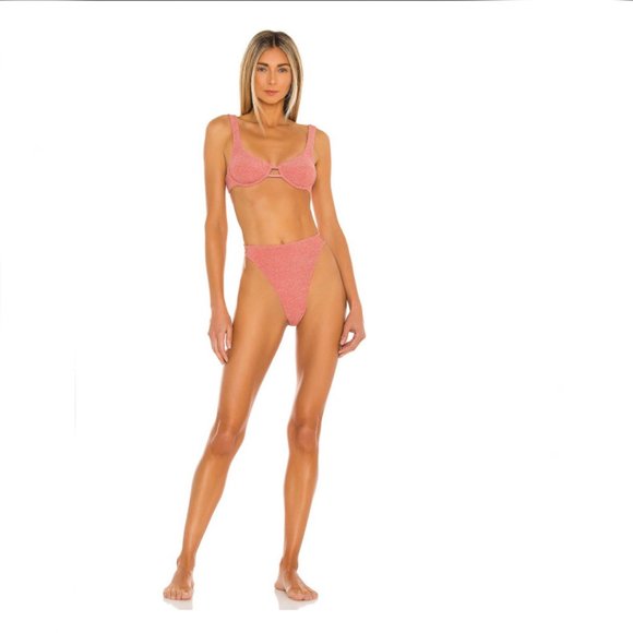 MELISSADJONES1's tweet photo. So good I had to share! Check out all the items I'm loving on @Poshmarkapp #poshmark #fashion #style #shopmycloset #freecountry #loversfriends: https://t.co/lgq3WNraZI https://t.co/KujGQMc2I4