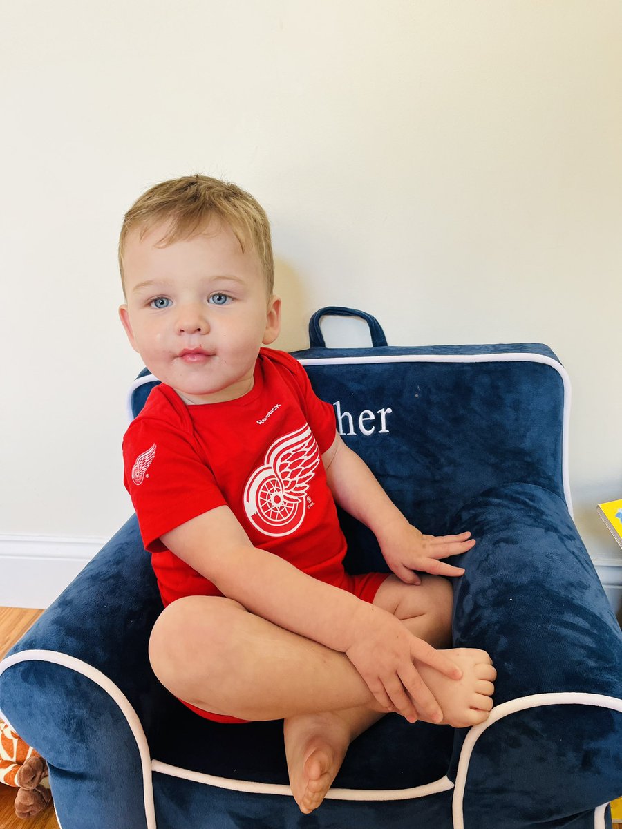 Detroit Red Wings, #8 in the draft; #1 in our hearts. #LGRW <a href="/DetroitRedWings/">Detroit Red Wings</a>