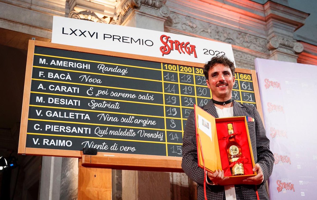 PremioStrega's tweet photo. «Spatriati» di Mario Desiati è il libro vincitore della LXXVI edizione del #PremioStrega https://t.co/FmmVl2j6bQ