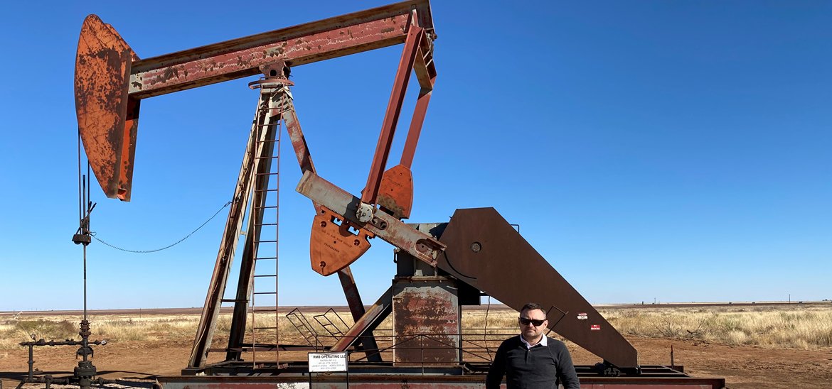energy_g2's tweet photo. "The HEXP Assets consist of five leases comprising 3,876 producing acres located within the vast, billion-barrel Levelland Field in Cochran County, Texas."
Learn more about @energy_g2's latest acquisition
https://t.co/IJad9Bv8rj
#OOTT #GTOO $GTGEF #oilandgas $GTOO https://t.co/EFhJ2ceVOf