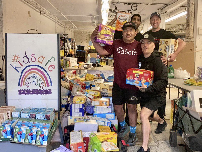 IAFF18's tweet photo. Vancouver Firefighter Charities’ Snacks for Kids program is a year round program that provides vital food security to over 65 schools and after school programs like Kidsafe. This year, we’ve regularly impacted more than 5,000 youth.  @kidsafeproject https://t.co/f3wPE2mK0F
