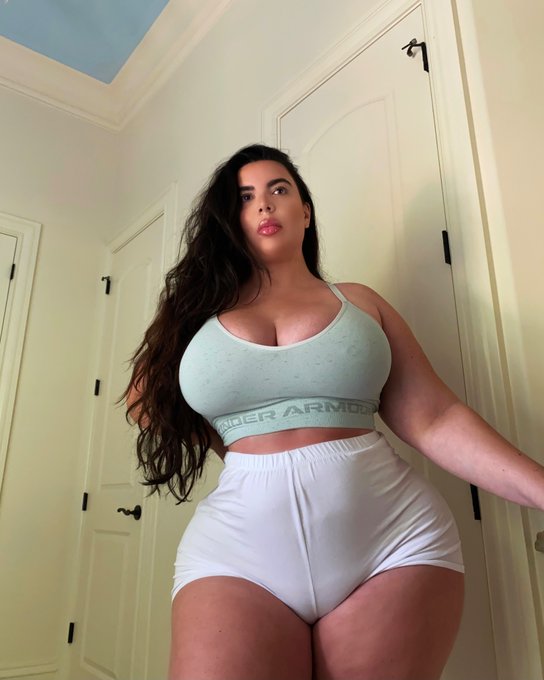 Wanna help me clean ? https://t.co/8ZZ2Gf8jTV