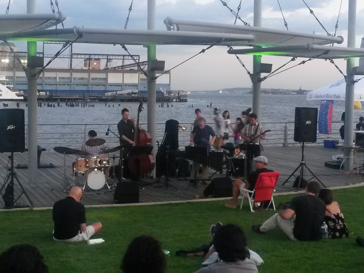 NYCFreeSummer's tweet photo. Friday evenings through August are free concerts at Sunset on the Hudson at 7pm! @HudsonRiverPark Pier 45 at Christopher Street https://t.co/AqJ3wgsxuh