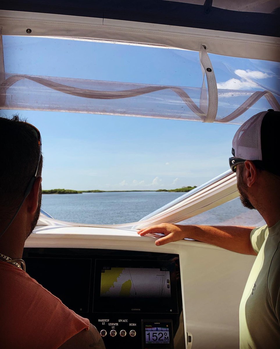 reeldown_fishin's tweet photo. 🔥Vacation in New Smyrna Beach found us taking the boat to a local island for some channel fishing and family time. Tomorrow we set our sites for some offshore action‼️🎣🎣🎣 TIGHT LINES Y’ALL 🤙 #vacation #reeldownfishintv #tightlinesyall #catfish #saltlife #huk #newsmyrnabeach https://t.co/3mvmoi8dUD