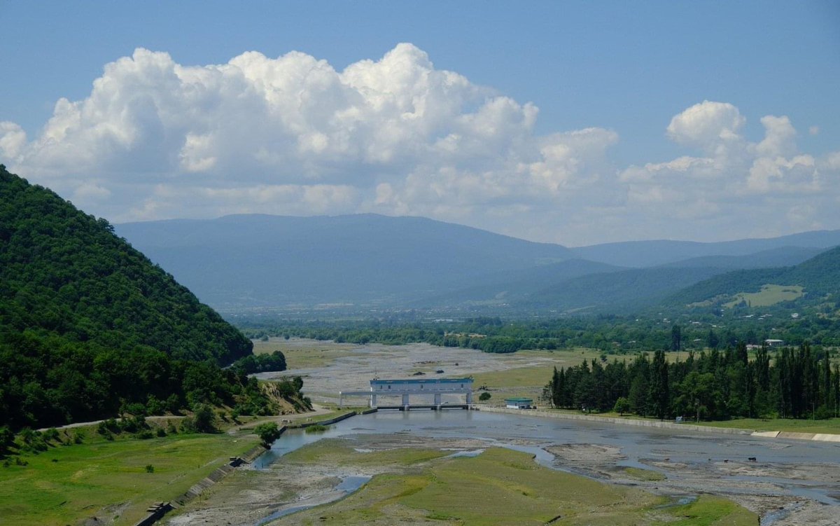 SouthCaucasus's tweet photo. Pankisi Valley - Restored Soviet era Dam in Duisi channeling the flow of the Alazani River. #ReiseKnowHowGeorgien https://t.co/5Tk6fwzubx