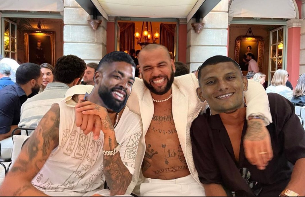 zurihv's tweet photo. @Rafinha @DaniAlvesD2 @neymarjr Brazukas in México !! 😂😂😂 https://t.co/kF0chXYjfc