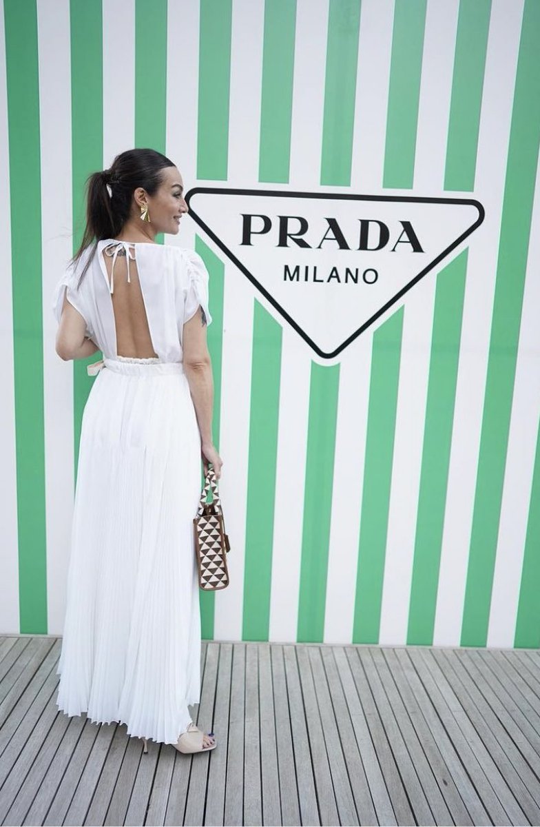 BircefansH's tweet photo. Preciosas fotografías de #BirceAkalay publicadas en su instagram:

"Me gustaría agradecer a la querida familia Prada por regalarnos dos días maravillosos con una hospitalidad extremadamente cálida. Fue un gran placer conoceros. Brindo por más días juntos. Con amor." https://t.co/9oovgTmzrk