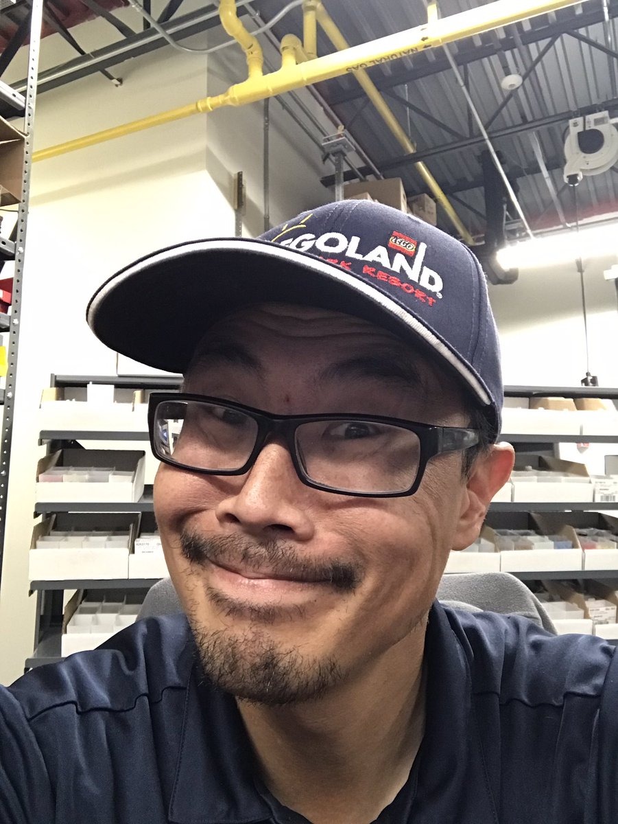 GimmeBuilds's tweet photo. Have the closing shift tonight. Sleep well everyone. I know I will. #ItsClosingTime ๐ถ https://t.co/Ye2xusYJlv