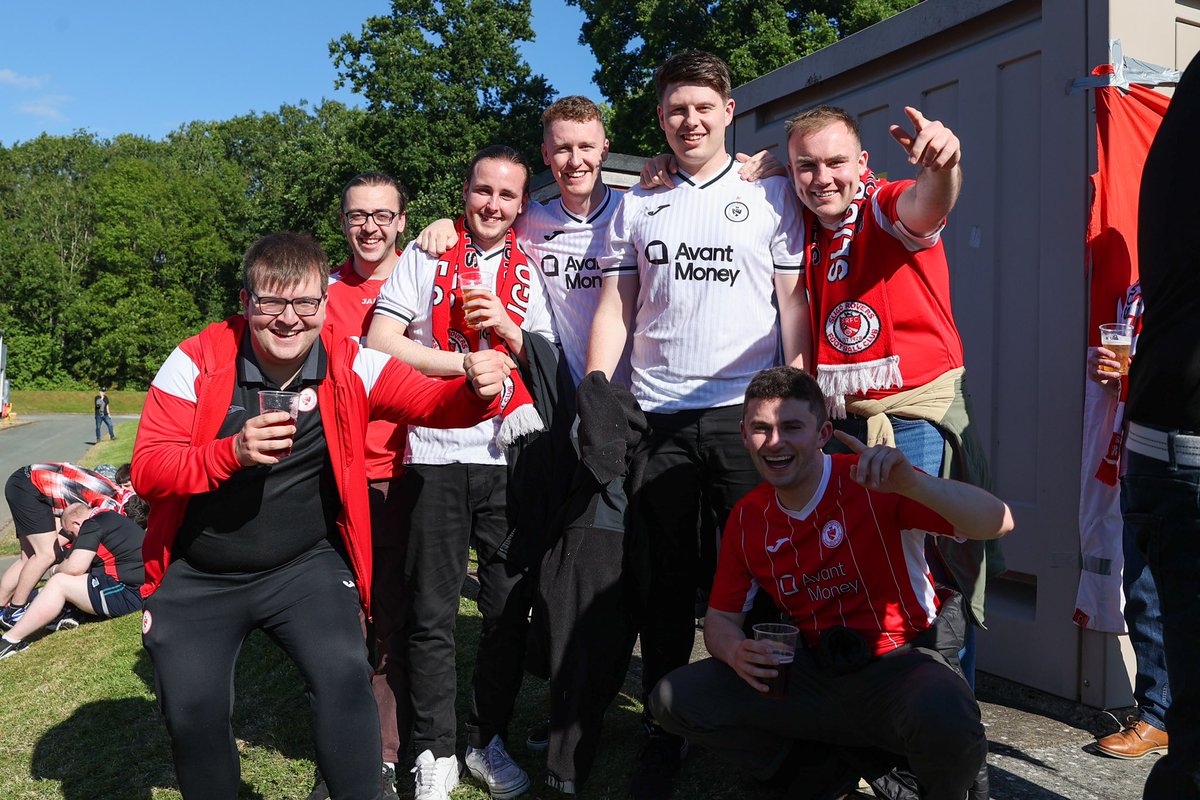 jf11's tweet photo. Rovers fans in Oswestry 

Full Album: https://t.co/XFGFSGiFSi https://t.co/RkkP2Ar3bV