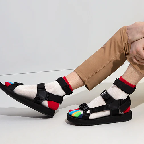 tabio_usa's tweet photo. Want to add some color to your wardrobe?! Unique colorful toe designs on the socks are great to bolden your style!
#bestsocks #styleessentials #stylequotes #mensfootwear #menaccessories #menstyleinspo #mensfashioninspiration 0 https://t.co/ngO5VuIsps