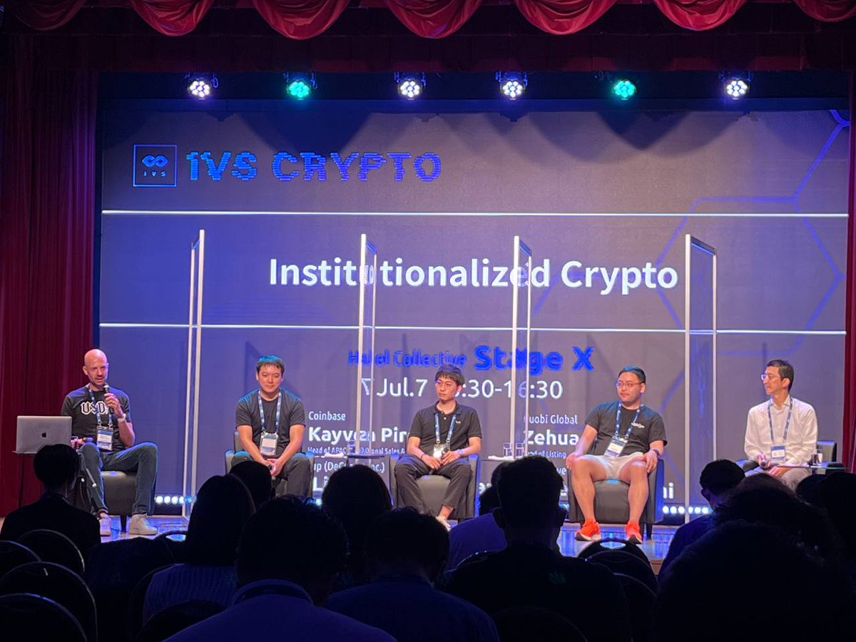 MarketmakingX's tweet photo. 🔥MMPro Team has visited VS CRYPTO panel discussion about institutionalized crypto. The panel was attended by representatives of companies Huobi, Amber, ETHSign and Wave financial. 
 
The main points are described in our Telegram: https://t.co/XxBXqQyaia https://t.co/M854qkRYtc