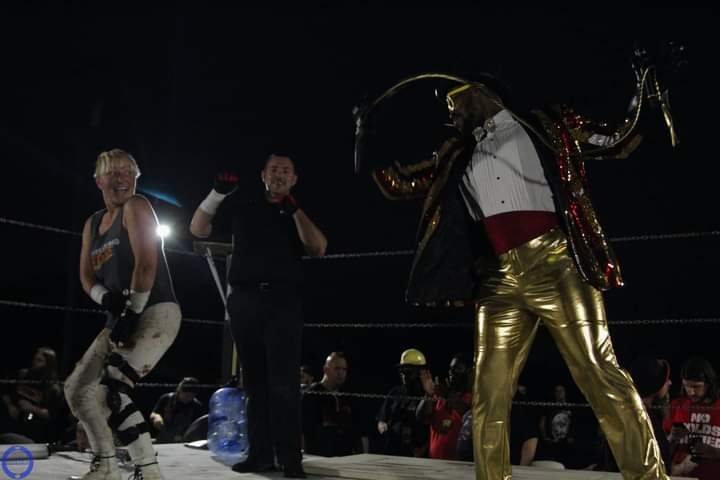 RanWestWrestlin's tweet photo. Legends being Legends...@blklkp #DeathmatchCircus #ICWNHB27 #funbeforecarnage 
📸 Randy Gentry https://t.co/8R7WlVHE8f